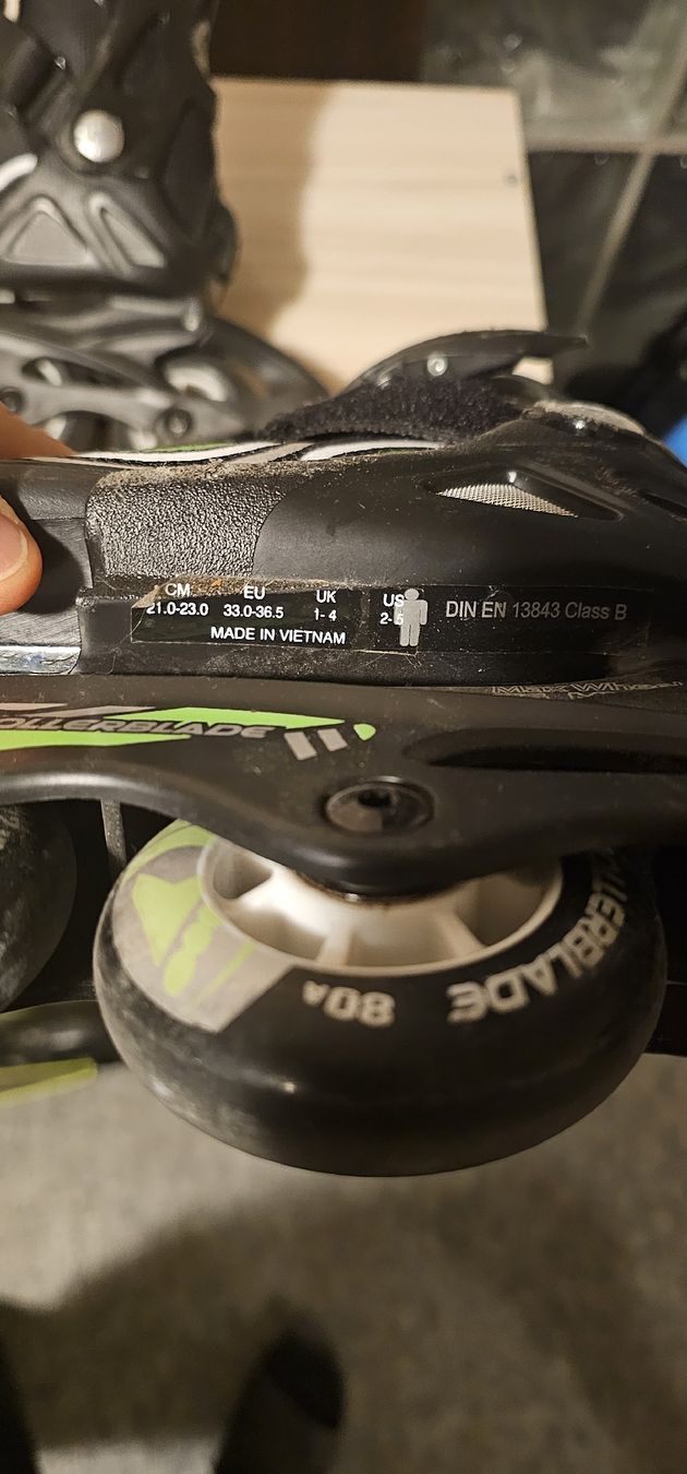 Pattini in linea & Pattini a rotelle: Inlined Skates – Usato da Wil SG venduto da T_T 4
