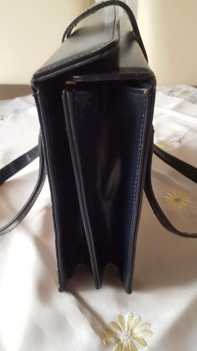 Borse da donna: Vintage Ledertasche/ Handtasche  dunkelblau – Usato da Arlesheim venduto da shopradl 2