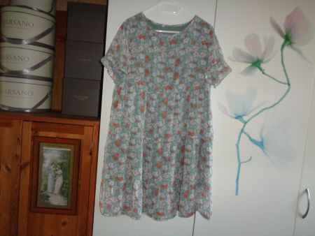 *** Kleid mit Unterkleid *** / Neu