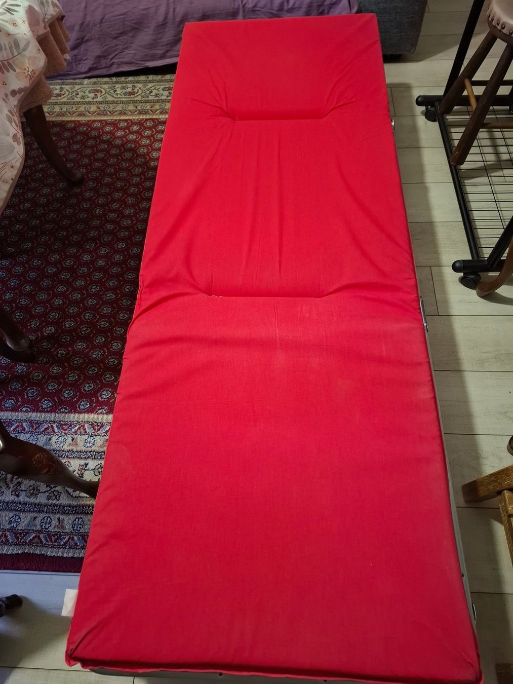 Betten: Vintage Designer Klappbett Rote Liege Made in Italy, Daybed – Gebraucht aus Zürich von bruzolda 1