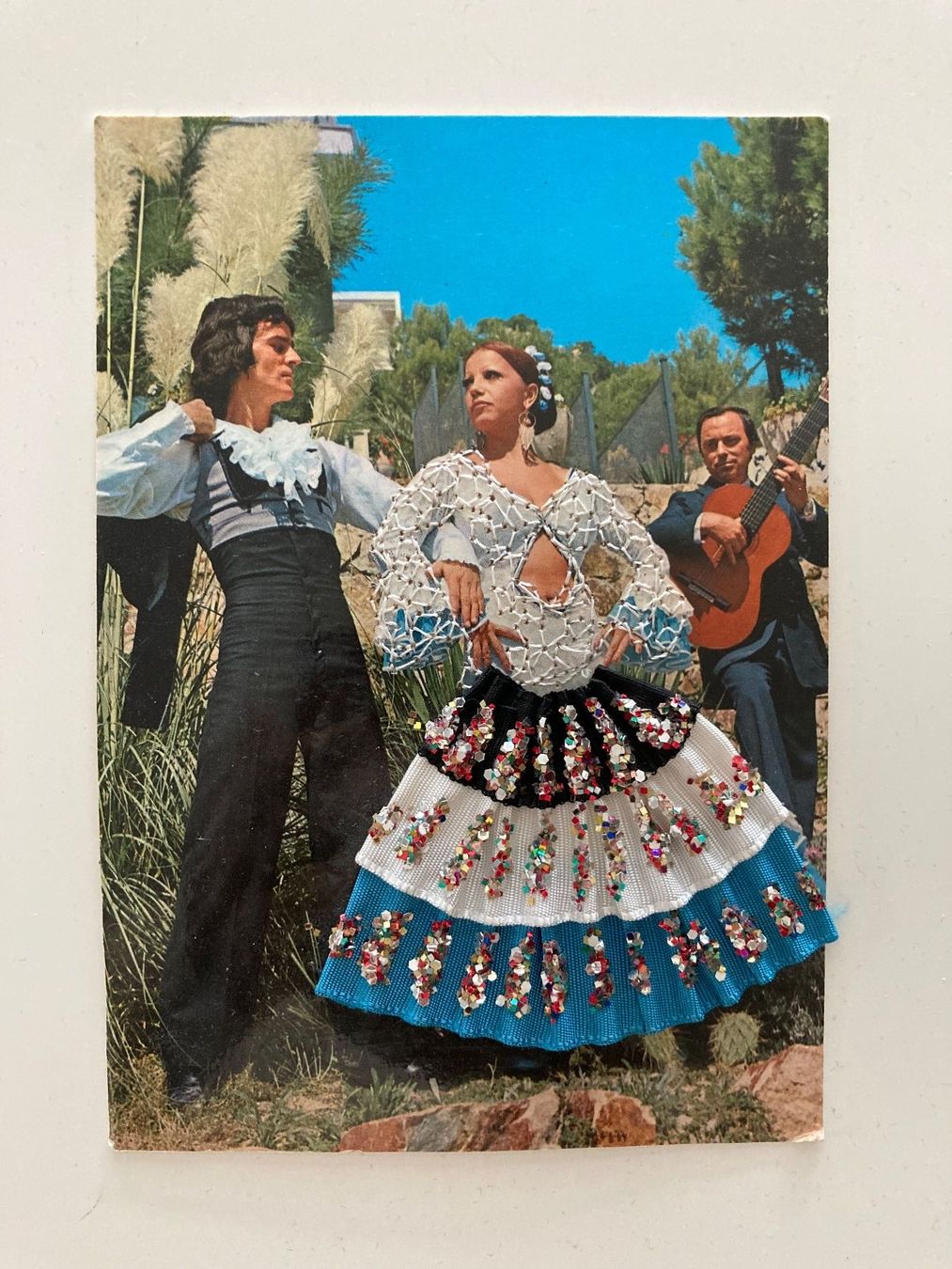 Cartoline postali: Postkarte Barcelona mit Stoffjupe – Nuovo (secondo la descrizione) da Buttisholz venduto da Bellabusi