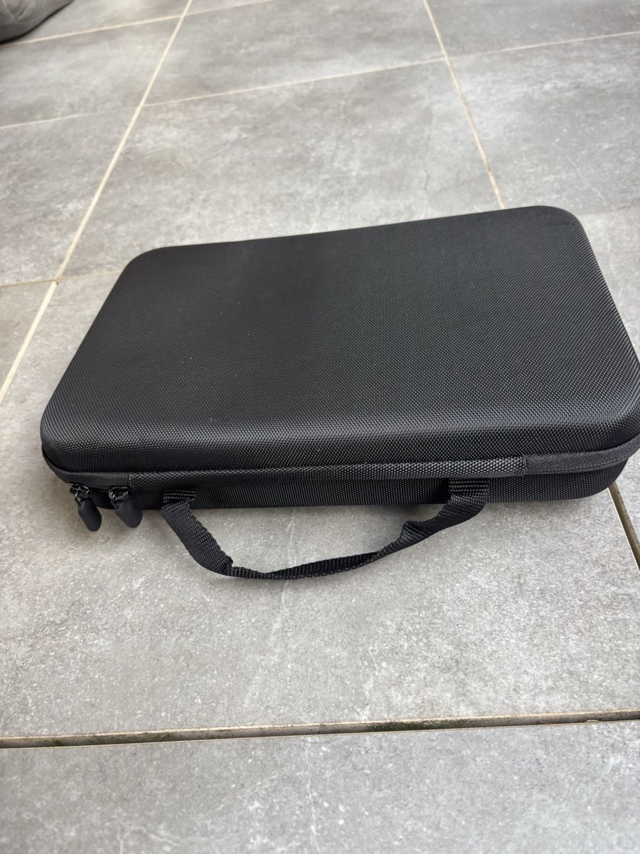 Action Cam: Action cam zubehör mit Tasche – Neu (gemäss Beschreibung) aus Riedholz von Jamie.02 2
