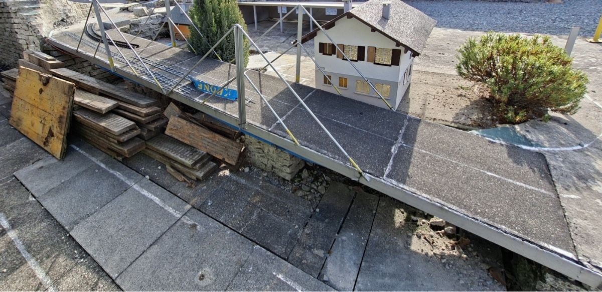 Modellismo RC: 1:14 Parcours Zubehör – Usato da Altdorf UR venduto da modellbau-widmer 4