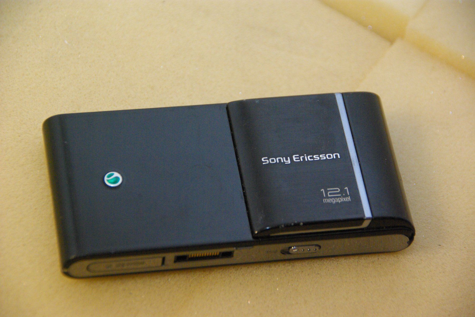 Sony Telefoni cellulari / Smartphones: Sony Ericsson Satio mit 12.1 megapixel – Difettoso da Herisau venduto da Cevianer1844 2