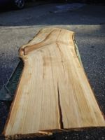Kirschbaum Holzbrett mit Baumkante / Rinde – Wilde Maserung