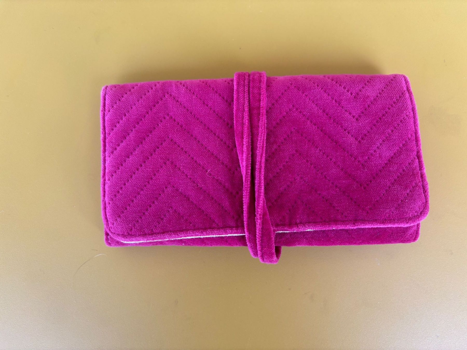 Sezane Sacs: SEZANE Schmuck Täschchen pinker Samt – D'occasion à Zürich par missmodernage 2
