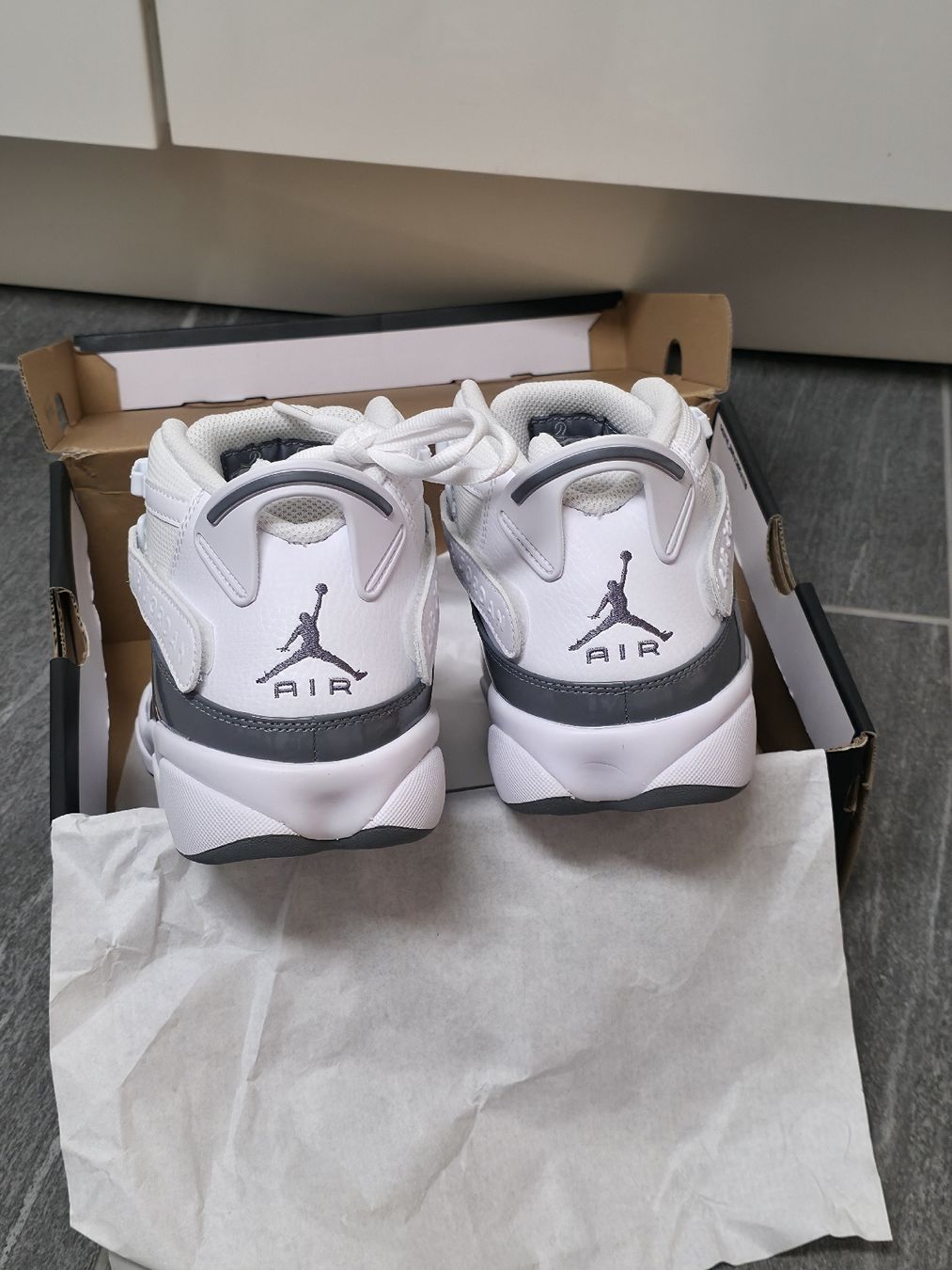 Jordan Herrenschuhe: Nike Air Jordan Gr. 43 / Neu – Neu und originalverpackt aus Amriswil von newschweiz 2