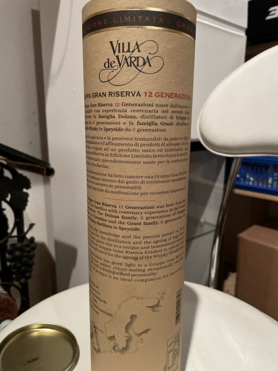 Spiritueux: Grappa 12 Generazioni Villa de Varda Gran Riserva – Neuf avec emballage d'origine à Ennenda par shemi13 1