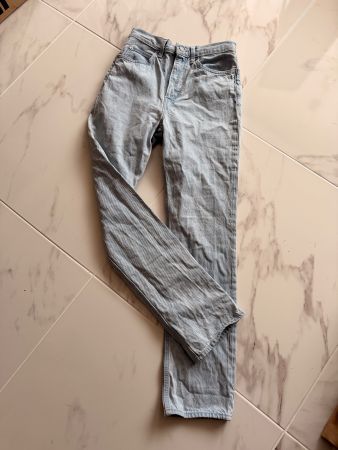 Levis Leggy Slim Jeans, Grösse 27, top Jeans