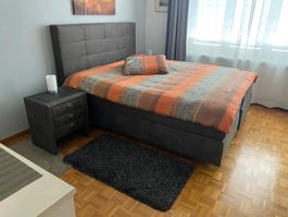 Boxpringbett mit 2 Nachttischen dunkelbraun mit 3 Schubladen