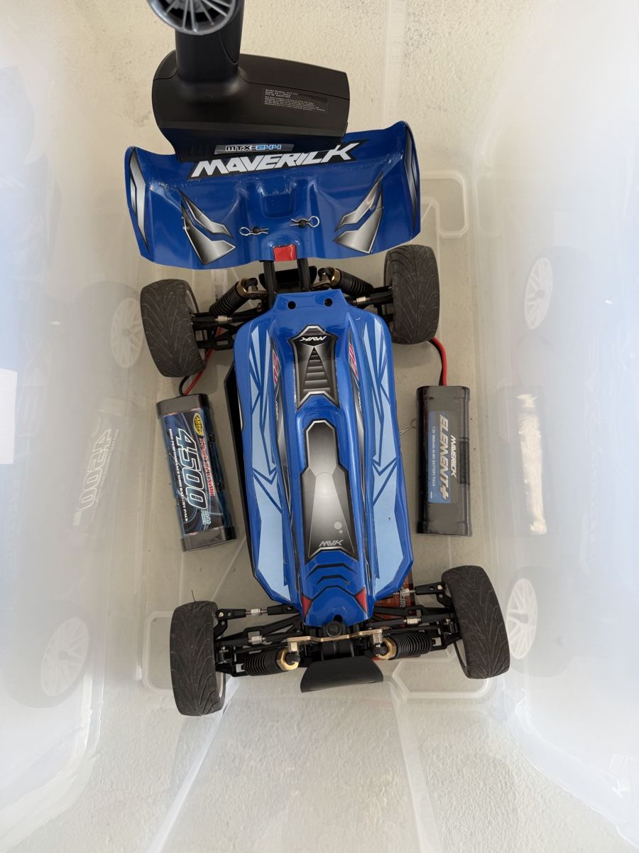 Modellismo RC: 3 Stk. RC Modellautos Maverik – Usato da Grenchen venduto da Ps04 2