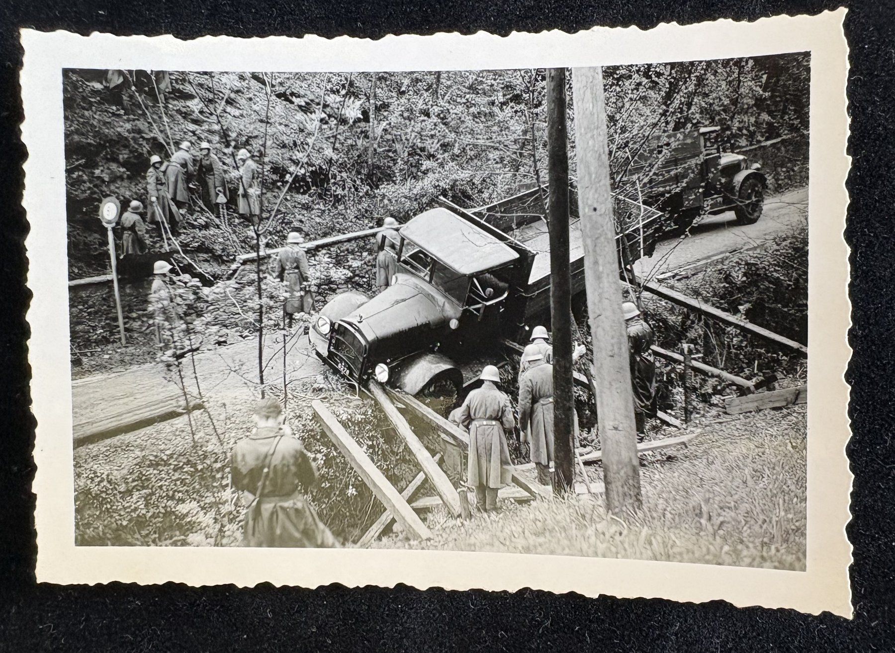 Foto & Immagini: SCHWEIZER ARMEE LASTWAGEN MIT PANNE IM FELDE – Usato da Ostermundigen venduto da wini63