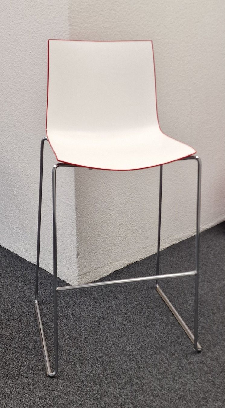 Arper Sgabelli: Arper Catifa 46 Barhocker – Usato da Glattbrugg venduto da BauTeile 1