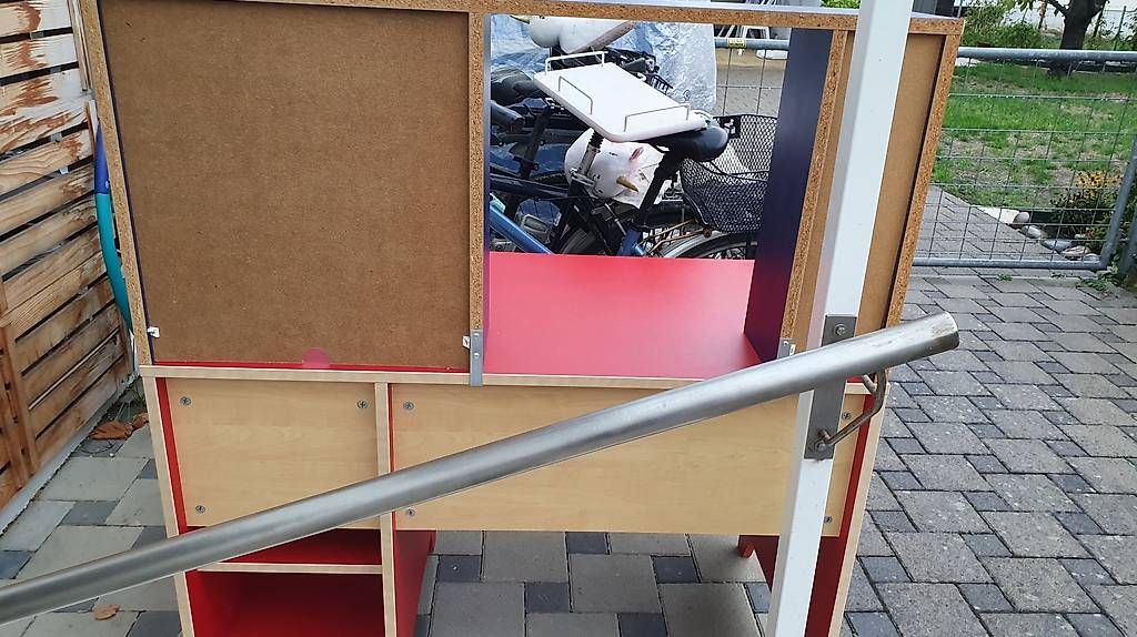 Scrivanie: Pult für Kind  – Usato da pratteln venduto da cludel 3