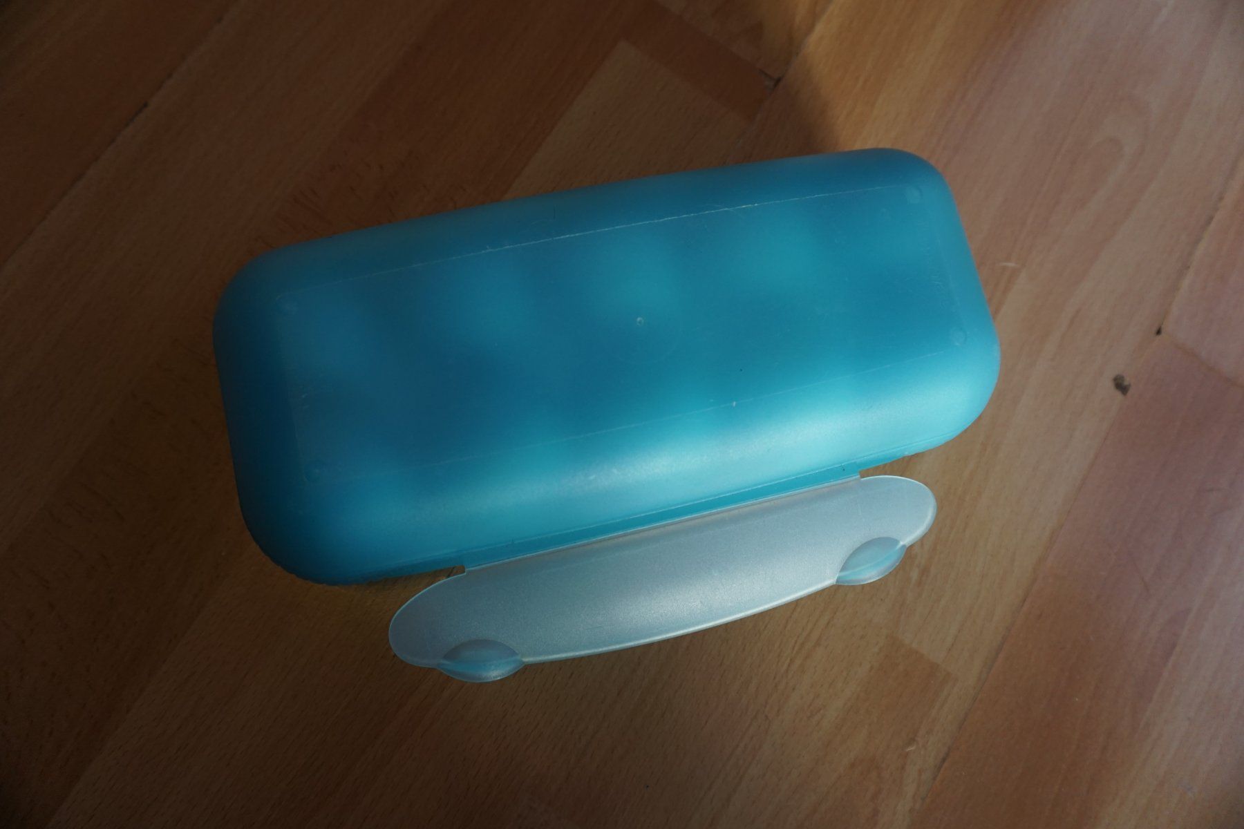 Tupperware Recipients et similaires: Praktische Eierbox von Tupperware – D'occasion à Zürich par einalemjena 1
