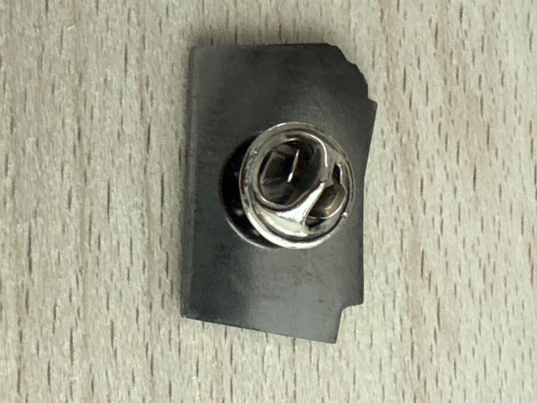 Placchette & Badge: Pin Basler Zeitung – Usato da Glattbrugg venduto da Schweigmatt 1
