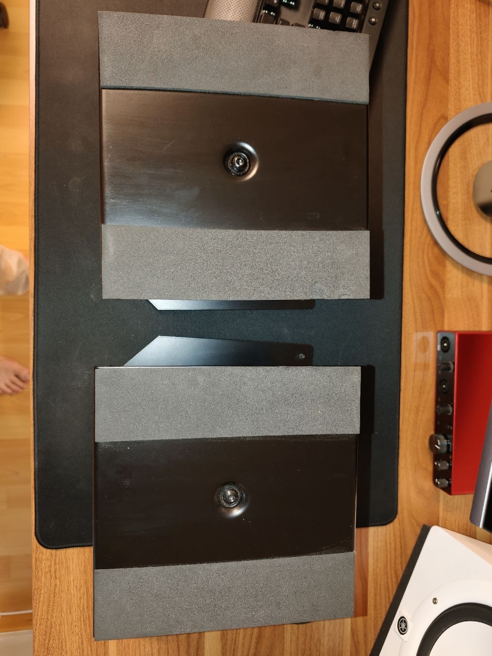 Fixations: Studio Boxen-Ständer – D'occasion à Elgg par AlexanderH2002 1