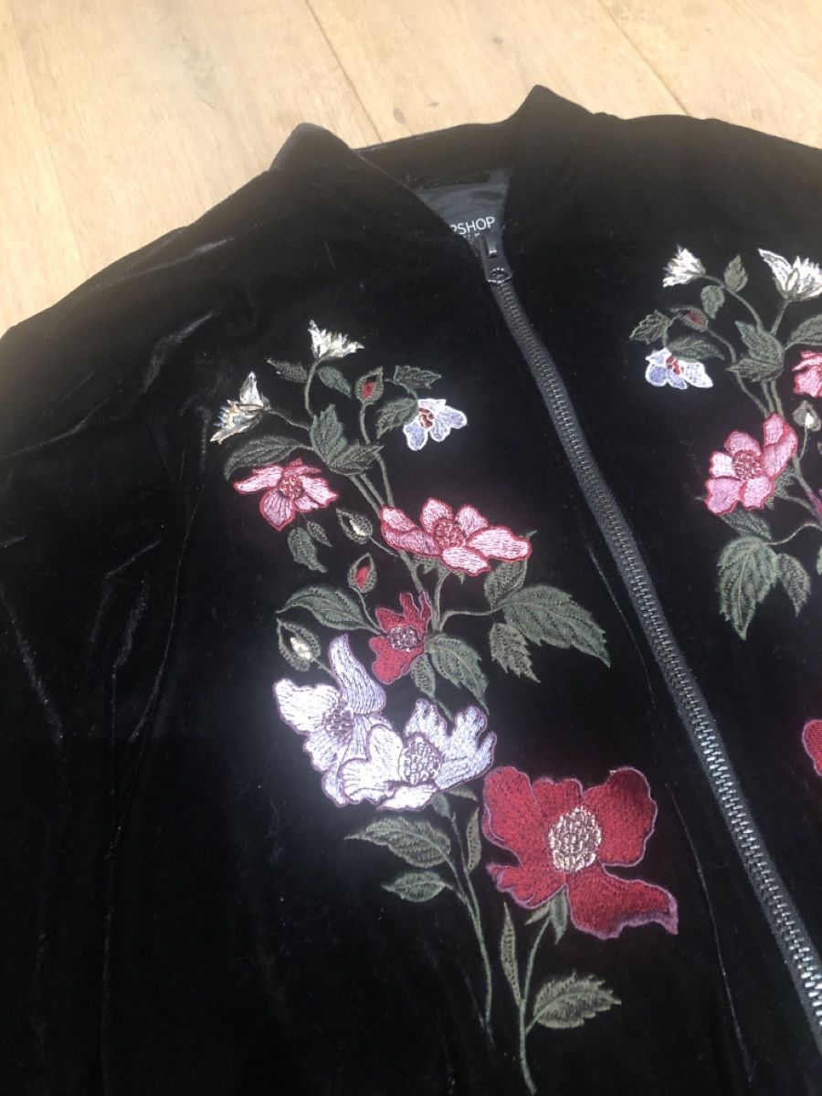 Topshop Giacche: Topshop Velvet Jacke – Usato da Wettswil venduto da lalinda85 1