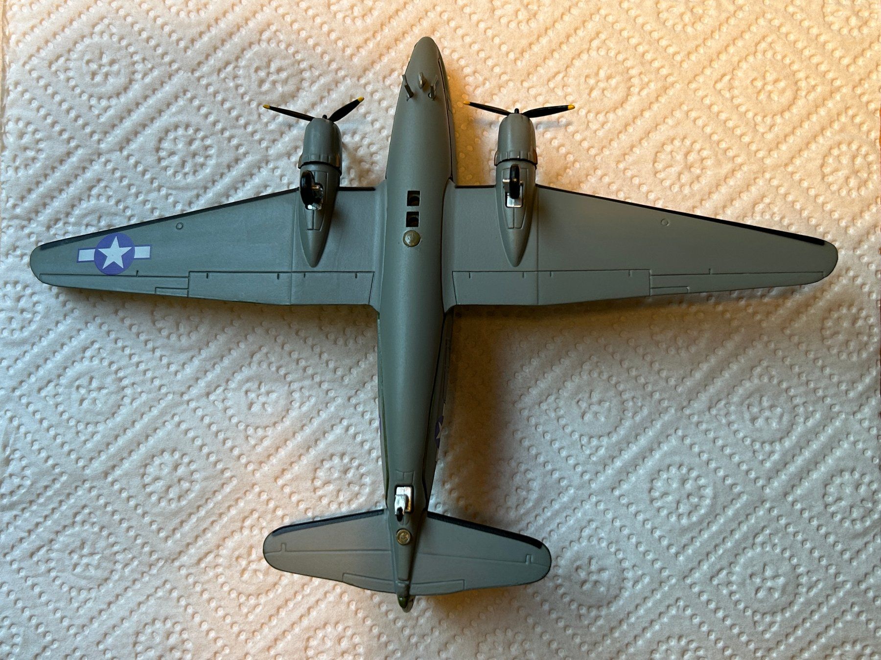 Kit di modellismo & Modellini statici: Flugzeugmodell Curtis C-46 Commando 1: 144 – Usato da Kloten venduto da HeiHo68 4