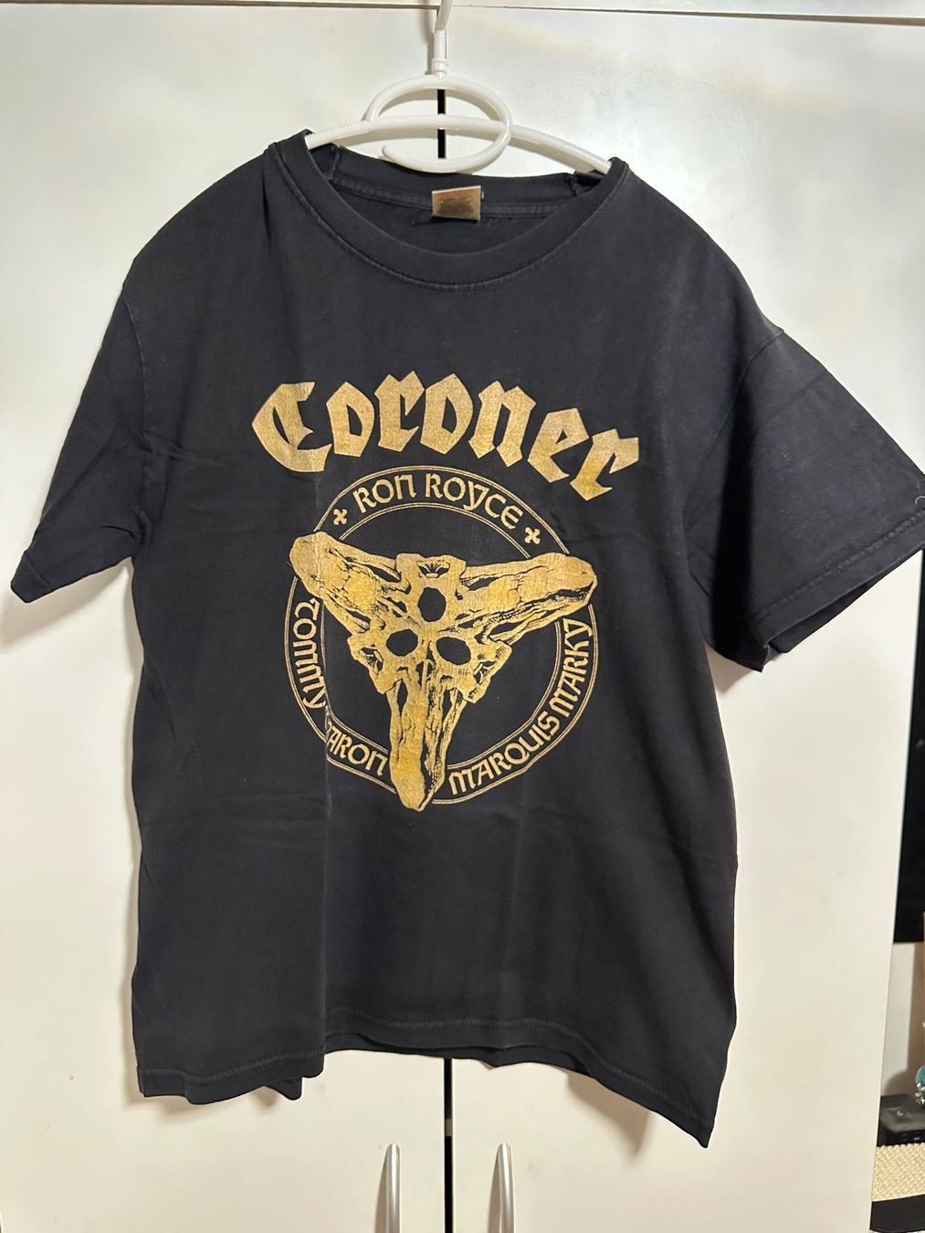 T-shirt: Coroner Bandshirt (M) – Usato da Schaan venduto da Hermine2018