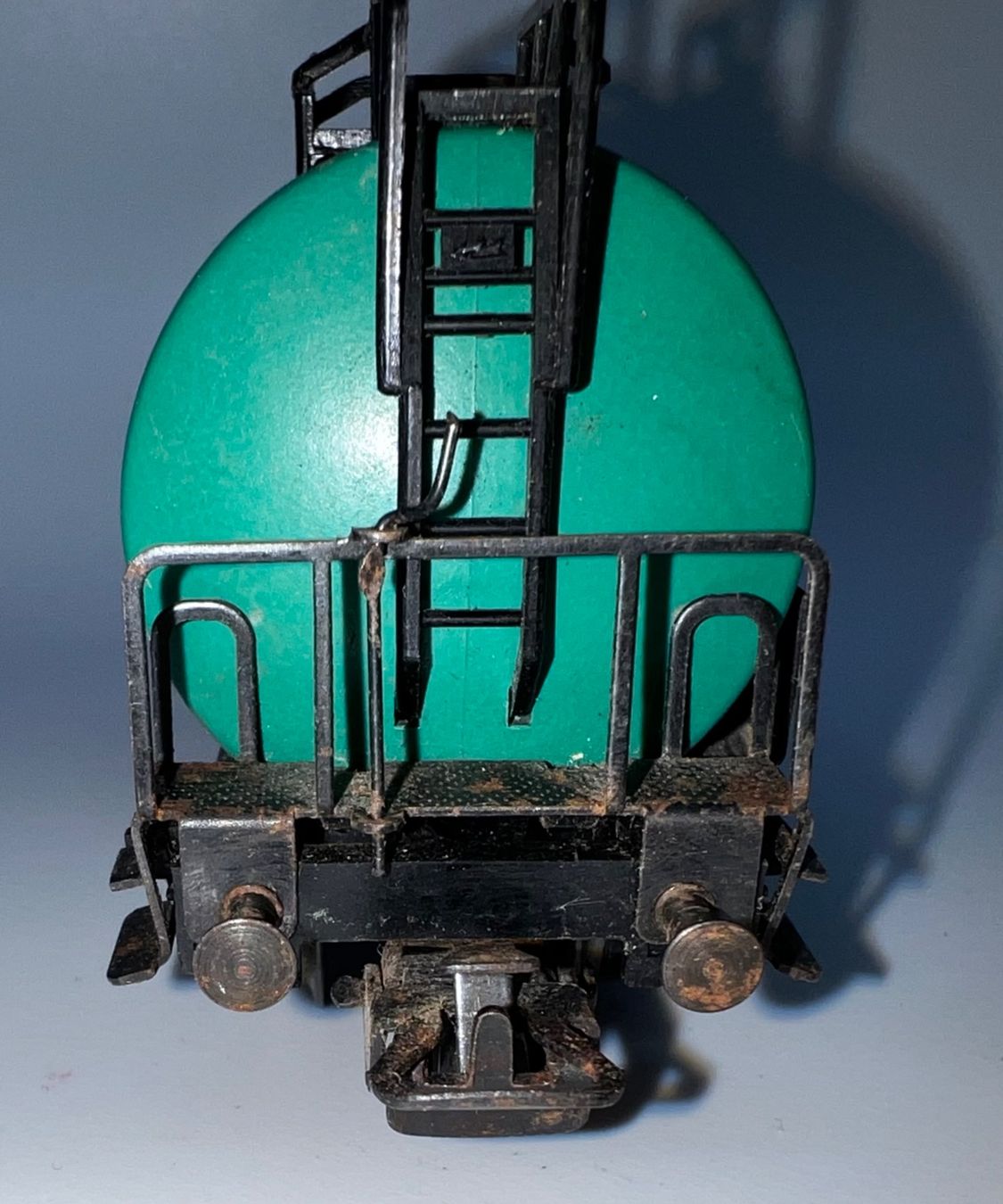 Märklin Modelleisenbahnen: BP Tankwagen,  H0 von Märklin – Gebraucht aus Basel von jonnyhaas 2