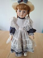 Porzellanpuppe „Imogen“ – The Promenade Collection