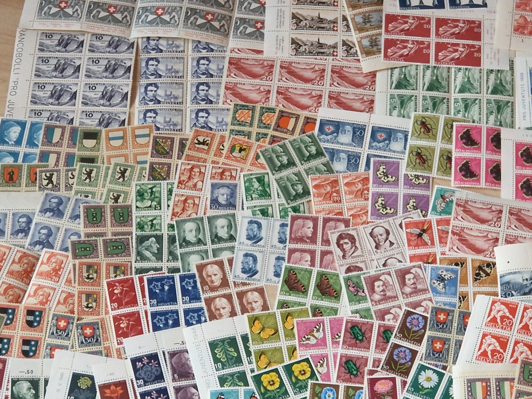 Tous les timbres: Grosser Posten CH postfrisch**, ab 1.- – D'occasion à Burgdorf par Glossy01 7