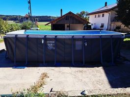 Pool mit Zubehör  ca 180 cm x 600 cm