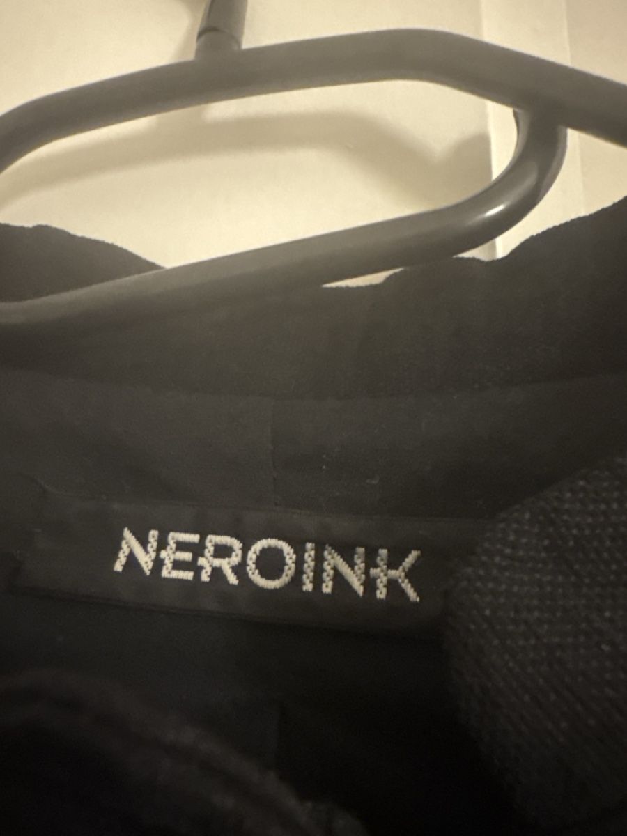 Giacche: Veste Neroink noire élégante, en lin – Usato da Zürich venduto da d.borra 2
