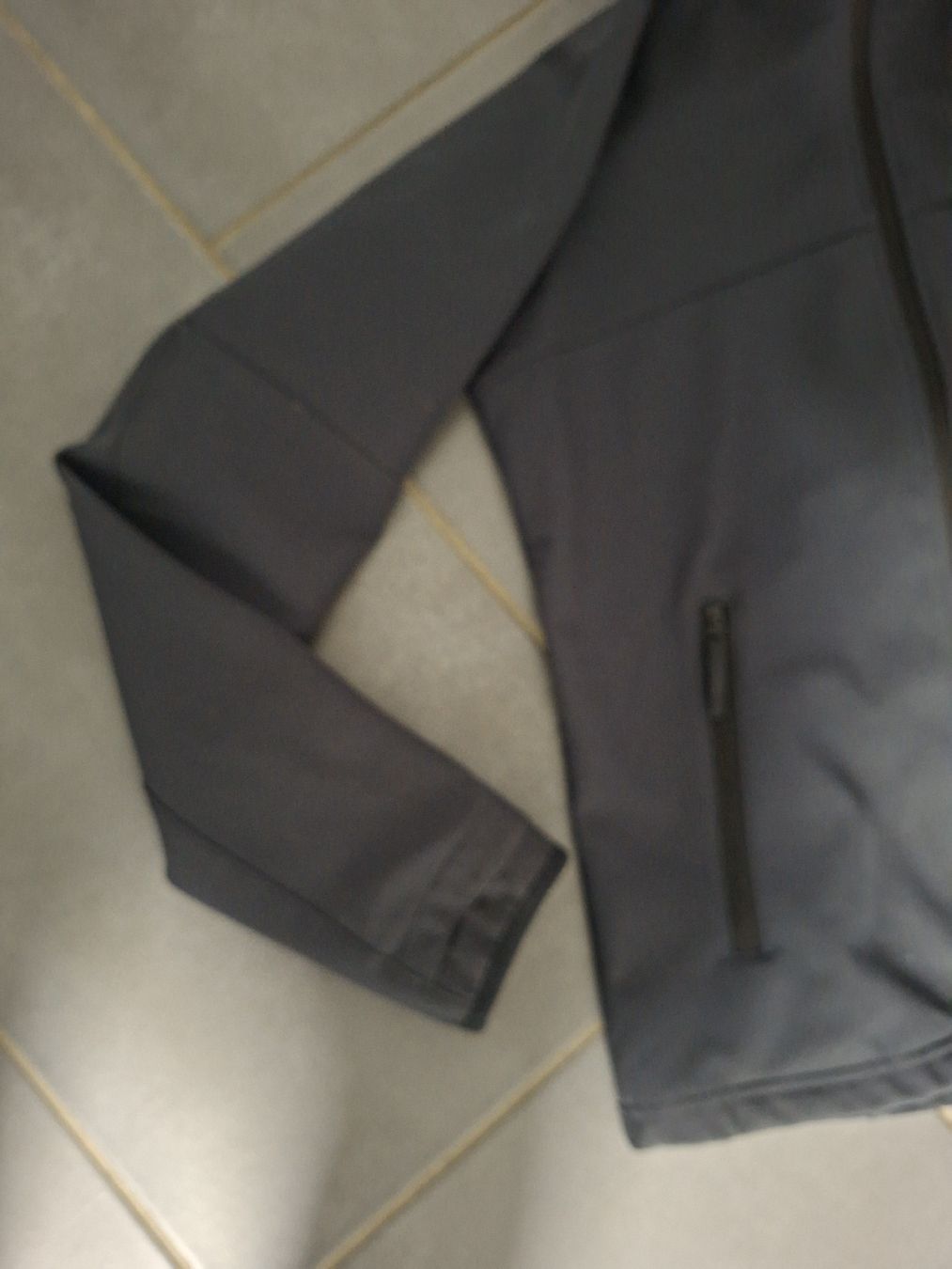 Decathlon Vestes: QUECHUA Softshelljacke Kinder 151-160 cm – Neuf (Voir description) à Ueken par Sari1312 1