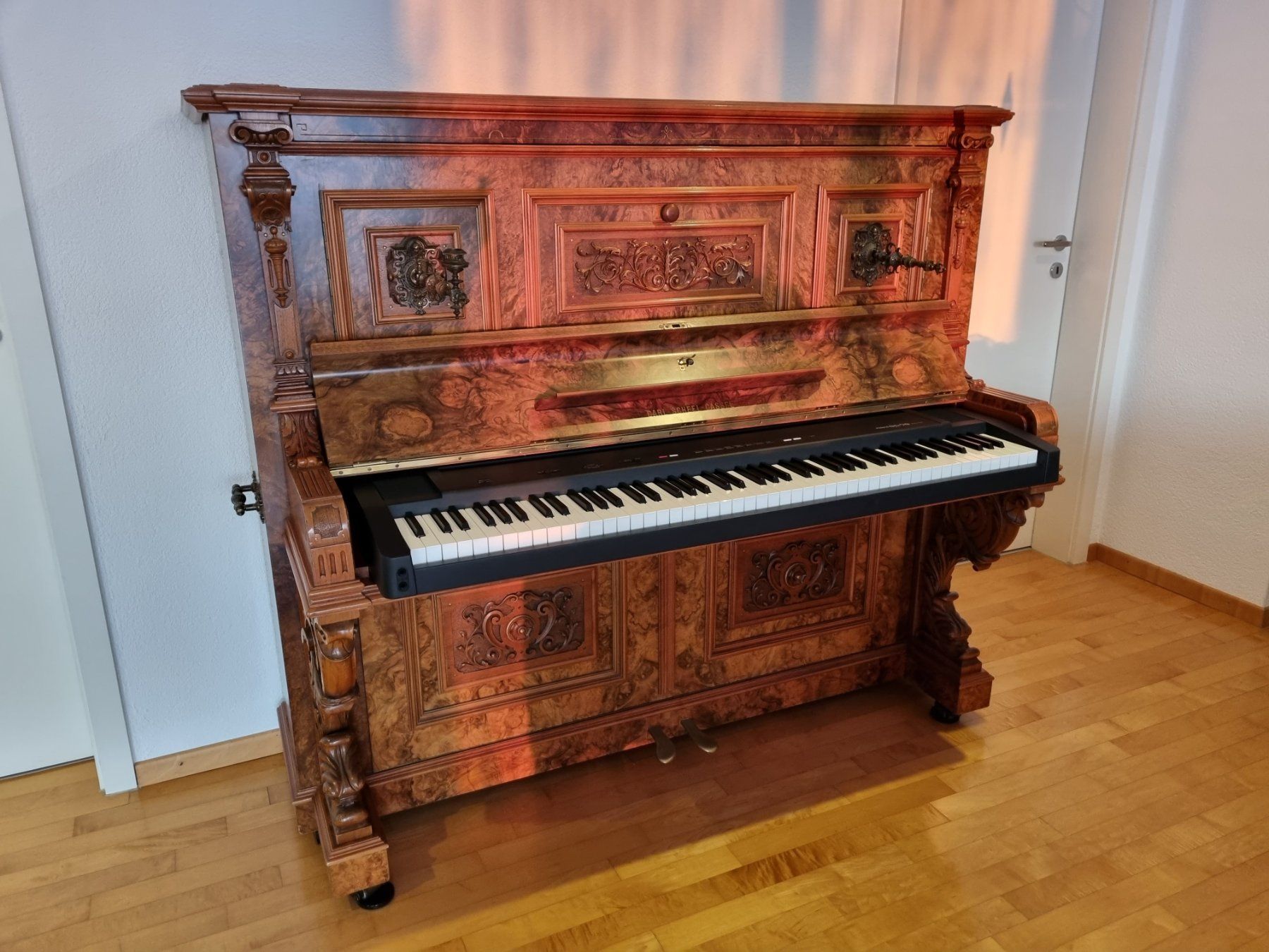 Strumenti musicali: Antikes Klavier als Bar..Einzelstück – Usato da Pfäffikon ZH venduto da Nick72 2