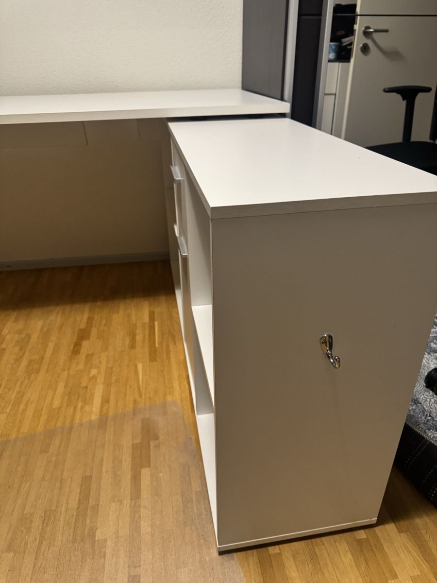 Scrivanie: Eckschreibtisch weiss mit Regal-Element – Usato da Kloten venduto da fet_vl82 1