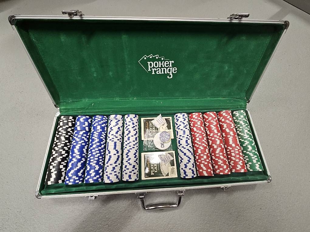 Giochi: Pokerkoffer mit 500 Chips – Usato da Münsingen venduto da astra76