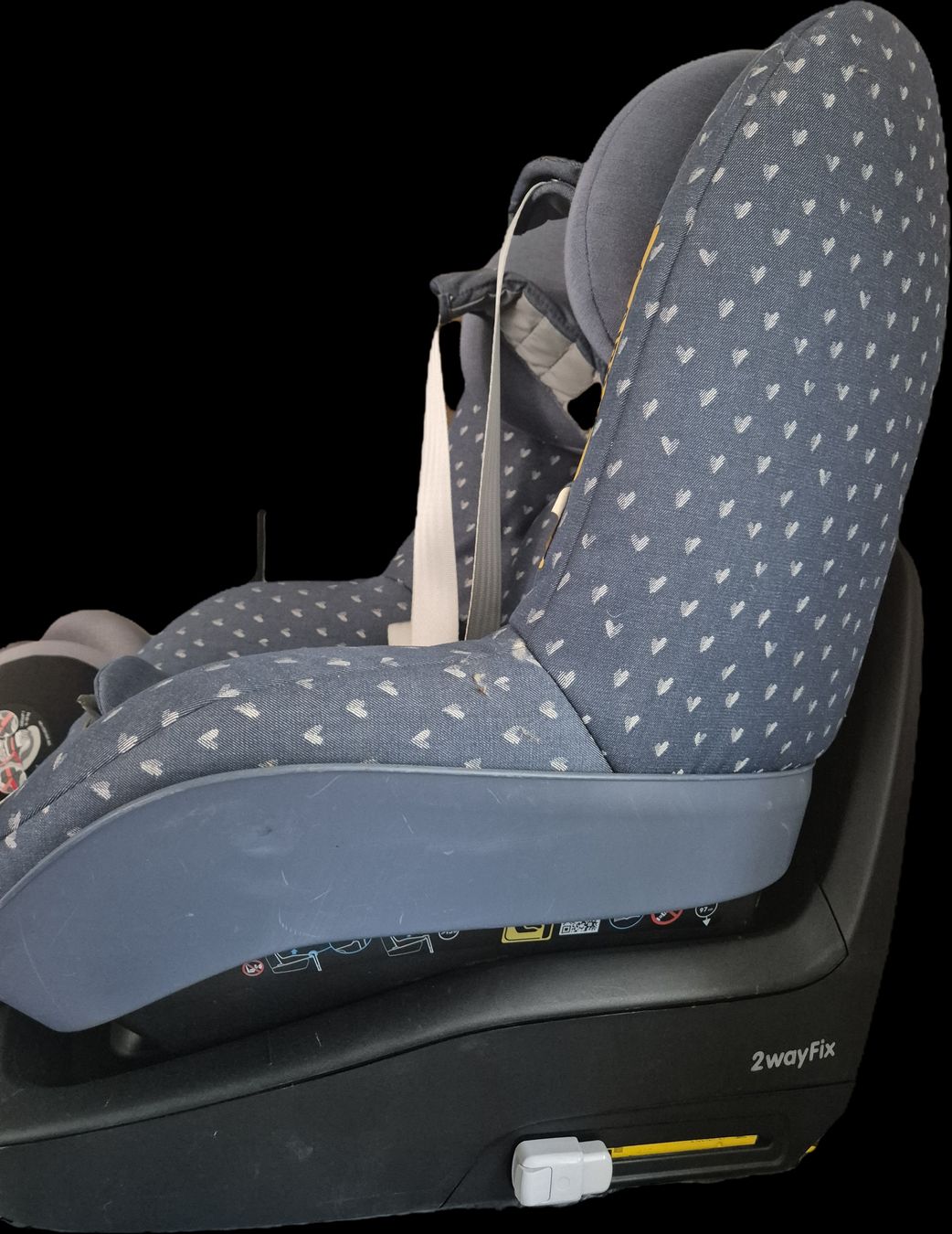 Maxi-Cosi Seggiolini per auto: Maxi Cosi 2way Pearl Kindersitz mit 2wayFix Basisstation – Usato da Herisau venduto da dixen01 2