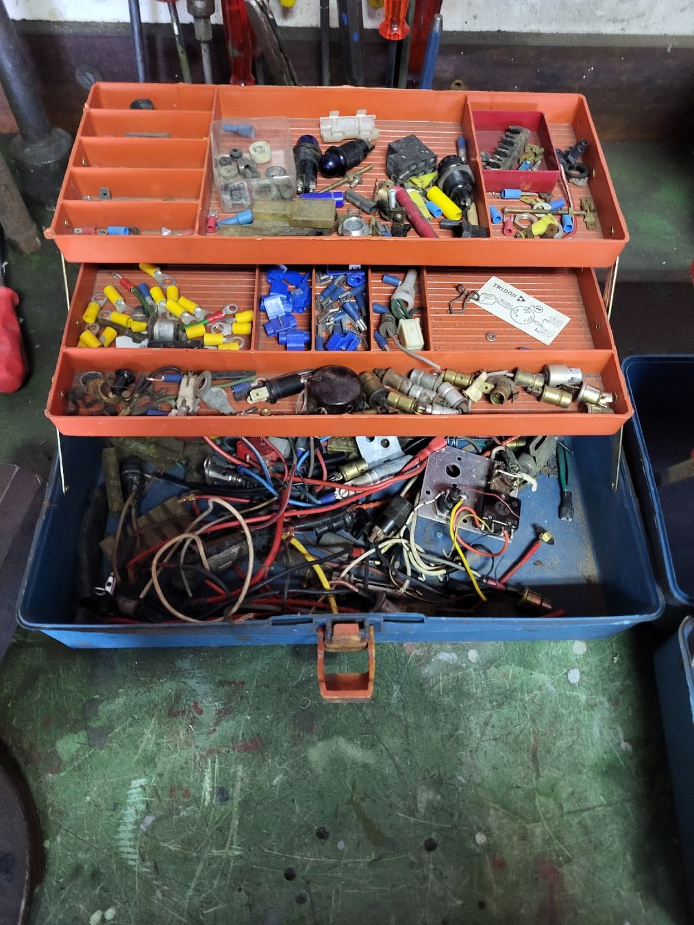 Accessori per altri veicoli: Elektroteile Auto Motorrad – Usato da Obermumpf venduto da Dustie