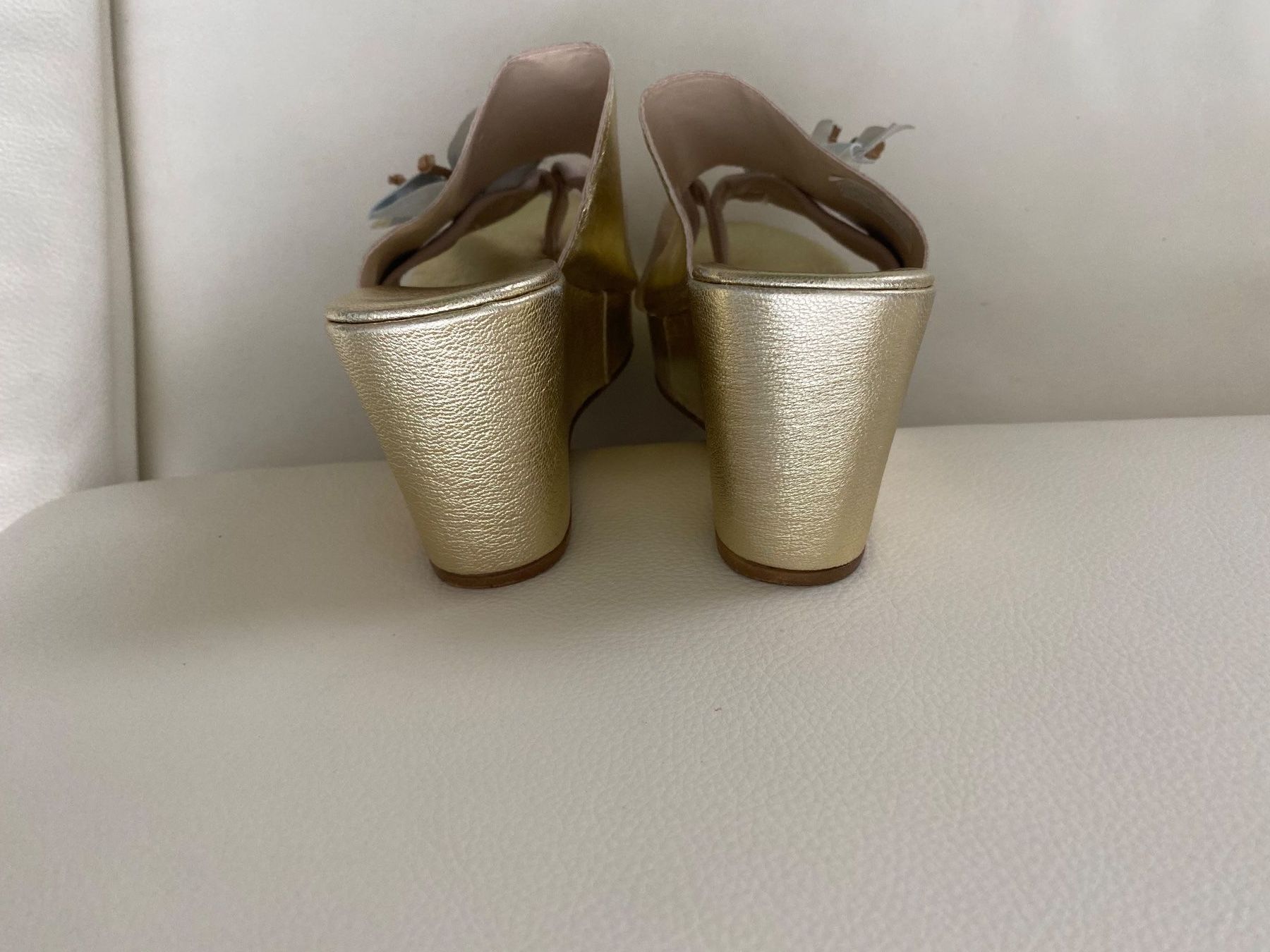 Damenschuhe: SUMMERTIME - stylische/edle B.C. Flip-Flops, gold, 38 – Gebraucht aus Winkel von ferrari2022 7