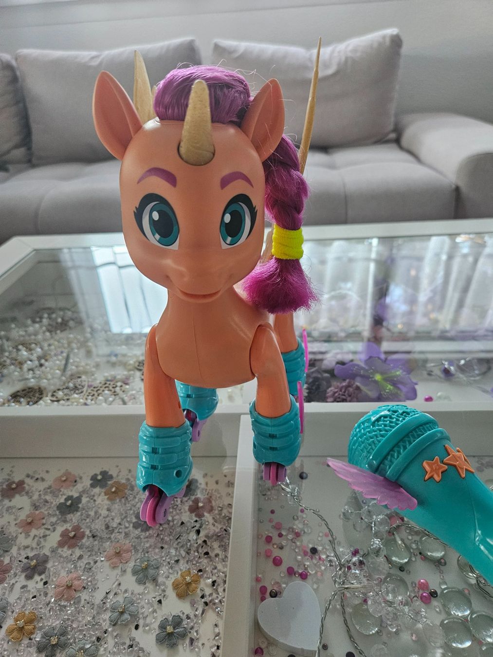 Hasbro Giocattoli: Hasbro A New Generation Sunny Starscout Inline – Usato da Unterägeri venduto da Sleepbear 1