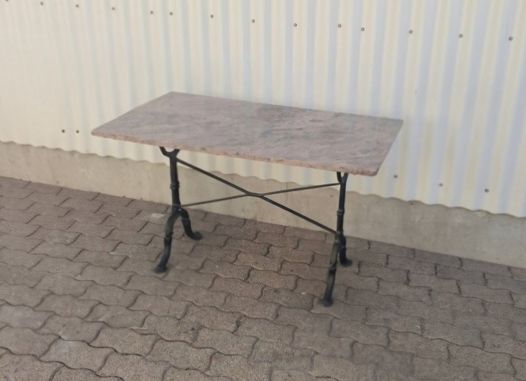 Tavoli: Granittisch / Balkontisch / Gartentisch – Usato da Etzgen venduto da juj_b678 1