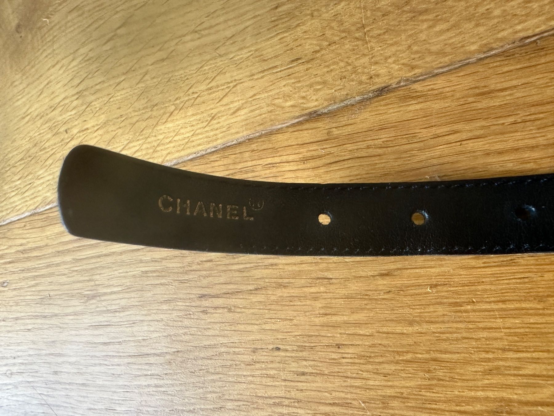 Chanel Cinture: Chanel Crocodil Gürtel 85 cm – Usato da Basel venduto da boo_dc8c 6