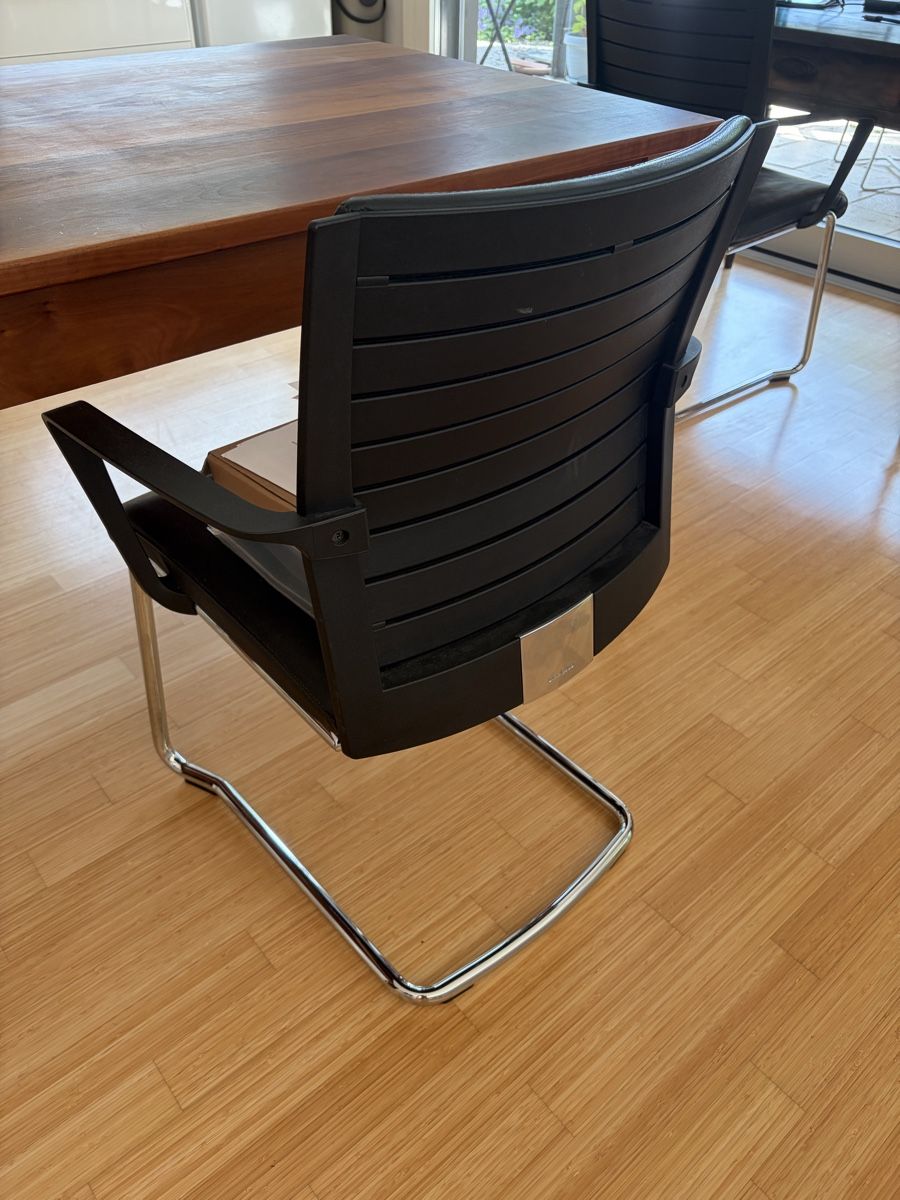 Steelcase Sedie: 4 x Bürostühle leder – Usato da Dornach venduto da Dale-99 1