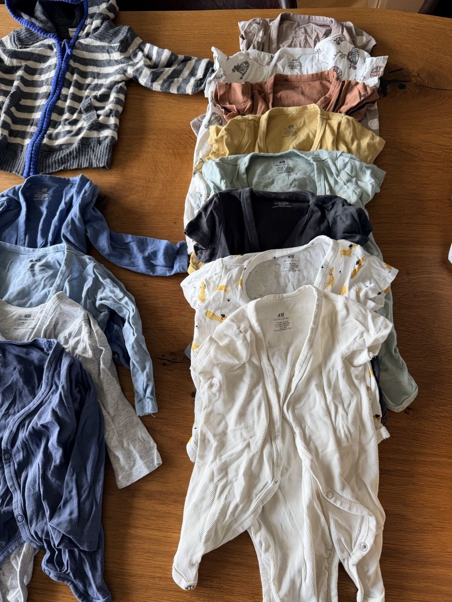 Lotti & Set di vestiti: Kleiderpaket Junge 4-6M – Usato da Männedorf venduto da ana_nln9 3