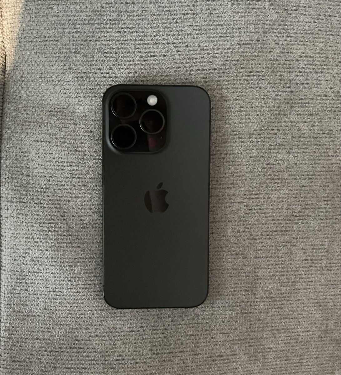 Apple Telefoni cellulari / Smartphones: iPhone 15 Pro 256GB  – Nuovo e nell'imballaggio originale da Genève venduto da seb_7vgp 2