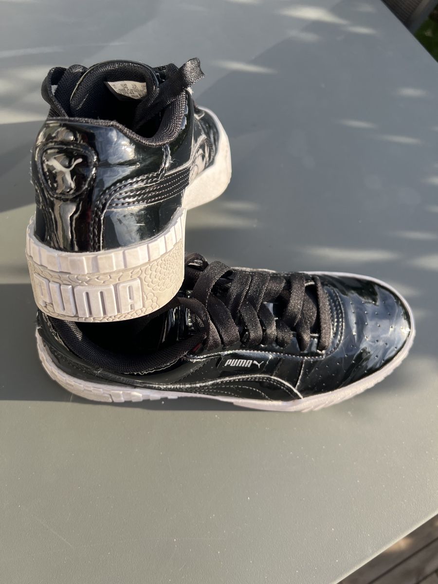 Puma Damenschuhe: Schwarze Puma Calis, Grösse 38, Lacklederimitation – Gebraucht aus Münsingen von est_s6vf