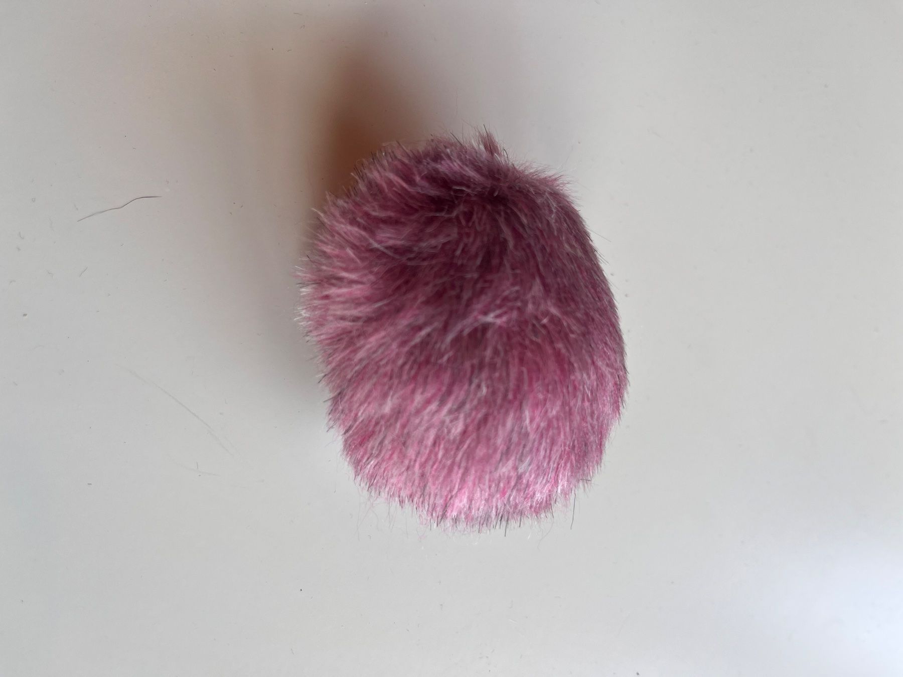 Wolle: 1 Pompon Wooly Hugs Klein – Neu und originalverpackt aus Büsserach von bor_s88m 1
