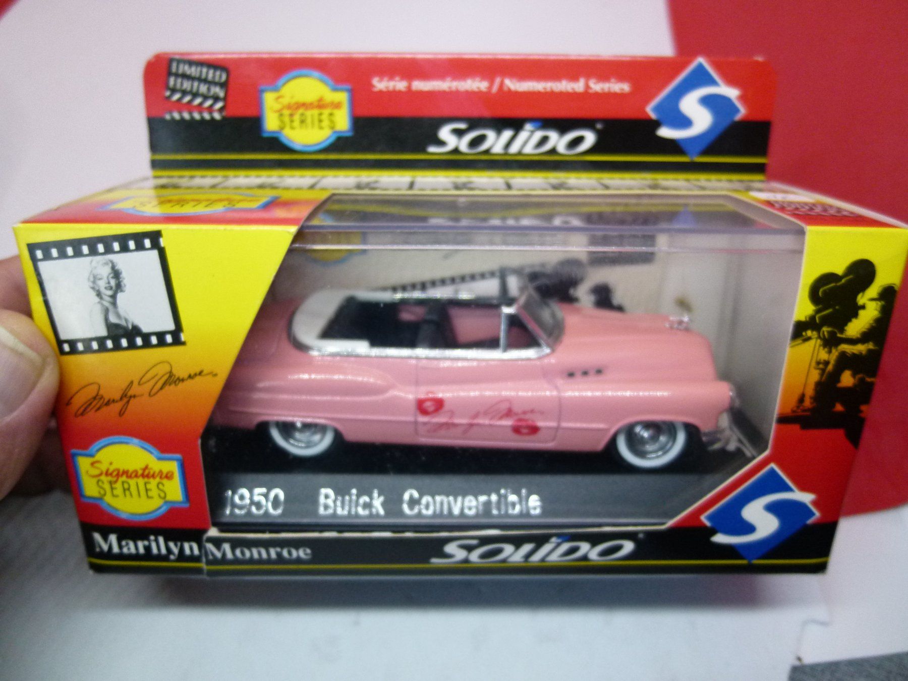 Chevrolet Modellini d'auto: Buick Cabrio - PINK - Auto von Marilyn Monroe - spec edition – Nuovo (secondo la descrizione) da Reiden venduto da Aston2 1