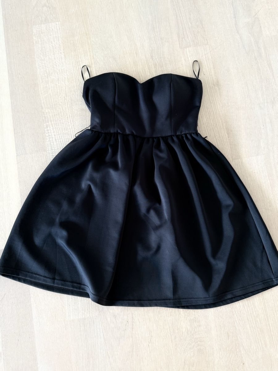 Lotti di vestiti: Sommerkleider-Mix Gr. XL  – Usato da Meierskappel venduto da Similein93 1