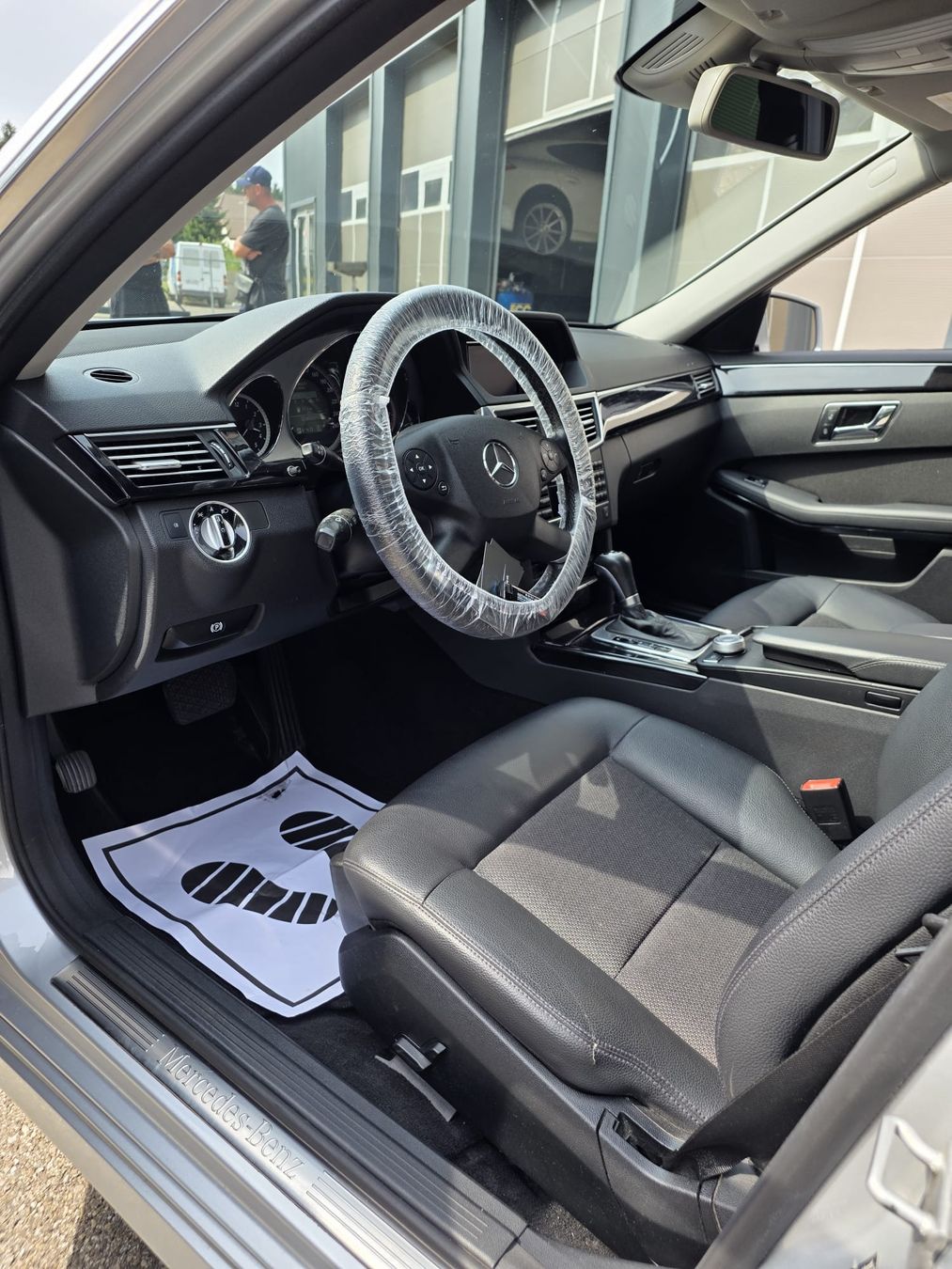 Mercedes-Benz Autos: Zu Verkaufen Mercedes E 200 CGI 2011  – Gebraucht aus Lupsingen von Majstor33 8