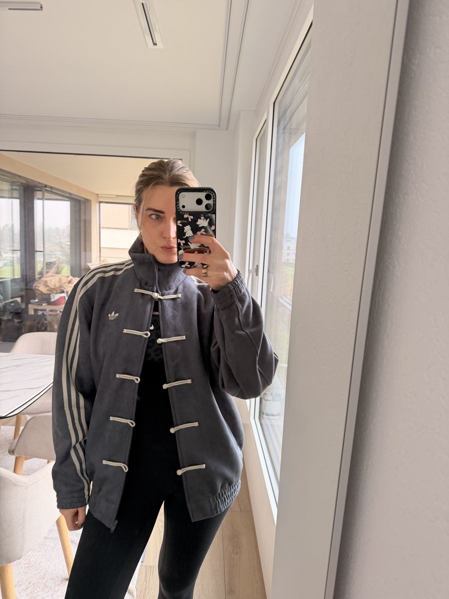 Giacche: Adidas Chinese New Year Jackets – Nuovo e nell'imballaggio originale da Männedorf venduto da manoliu 1
