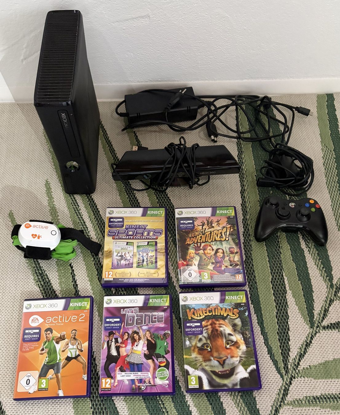 Microsoft Console: X-Box 360 inkl. kinect sensor & 5 Spiele & 1 Kontroller – Usato da Mettmenstetten venduto da PB-8932