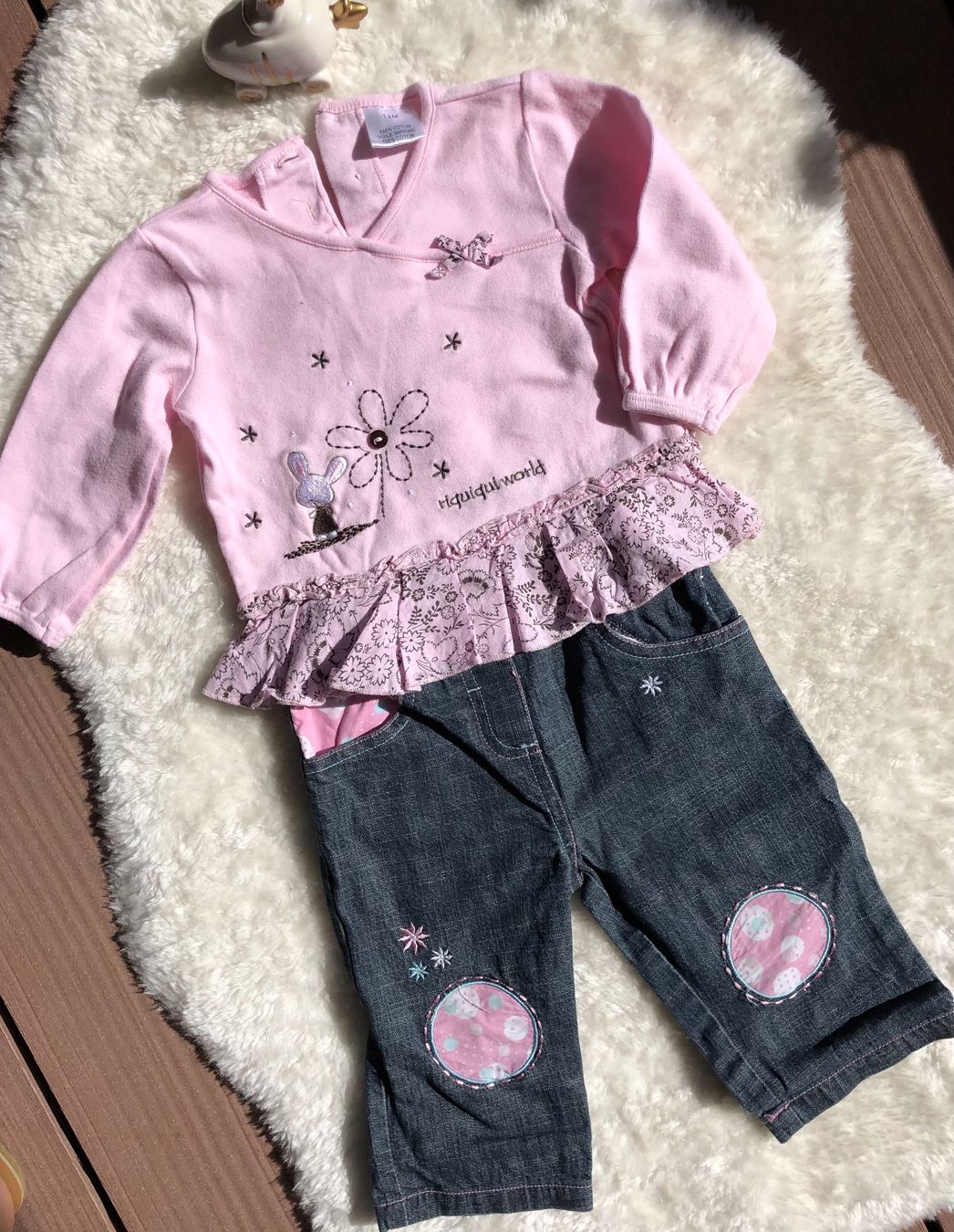 Pantaloni: Ensemble jeans + tee shirt - 12 mois 74 cm – Usato da Carouge GE venduto da Emilynette